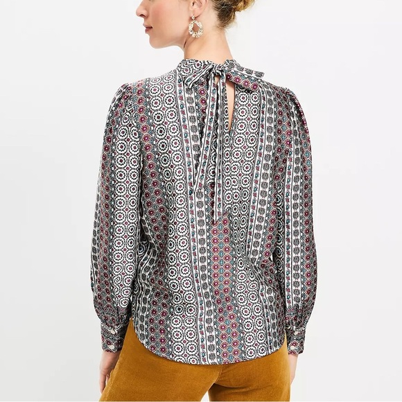 Loft Tiled Tie Back Mock Neck Blouse size S NWT - Picture 8 of 8